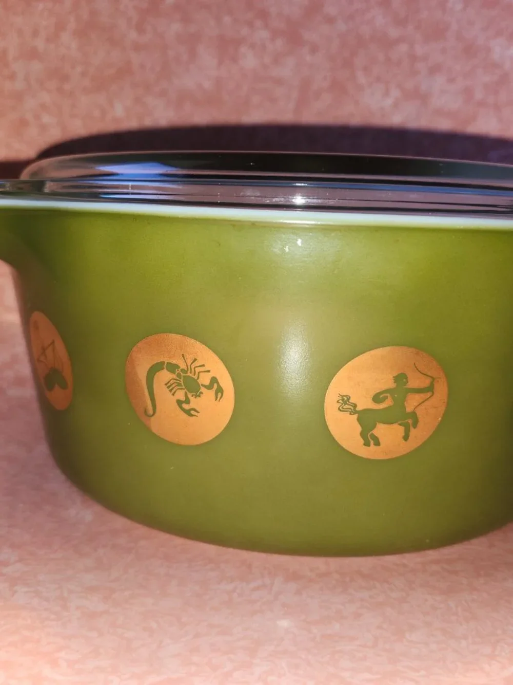 Pyrex zodiac with compass rose lid 475